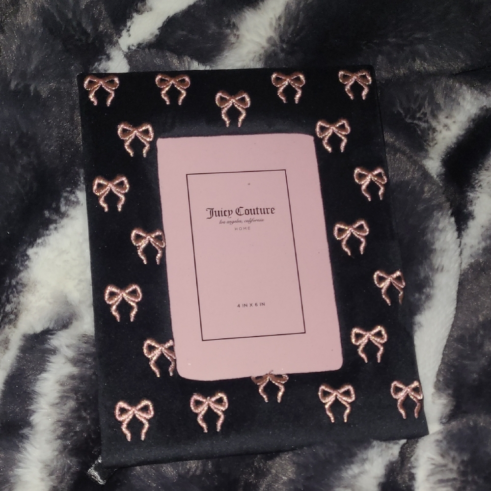 Juicy Couture Black and Pink Bow Frame - 4x6
